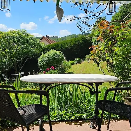 Le Botanique Holiday home *
